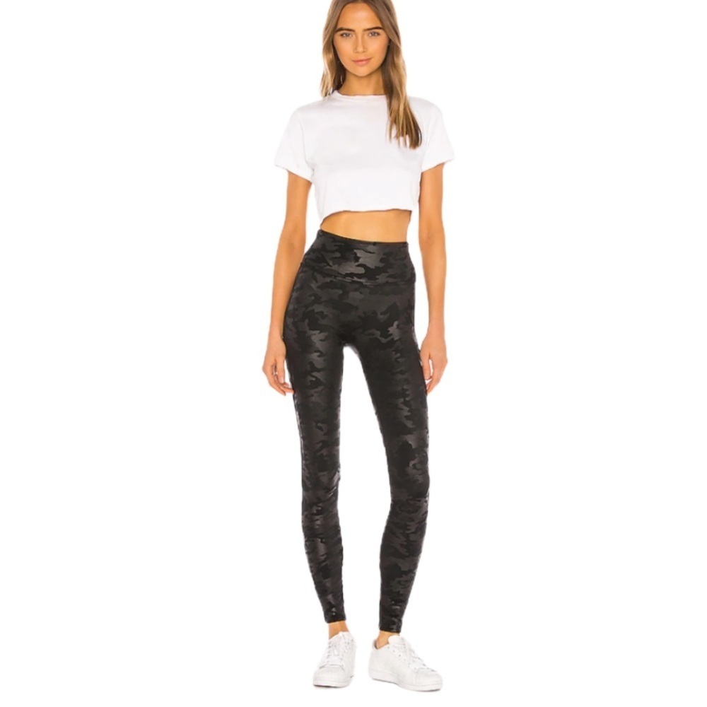 Spanx Faux Leather Camo Black Legging Size M